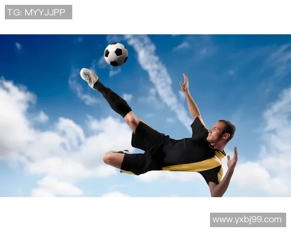 足球明星腾飞瞬间高清图集展现运动魅力与激情的完美结合 足球明星腾飞瞬间高清图集展现运动魅力与激情的完美结合