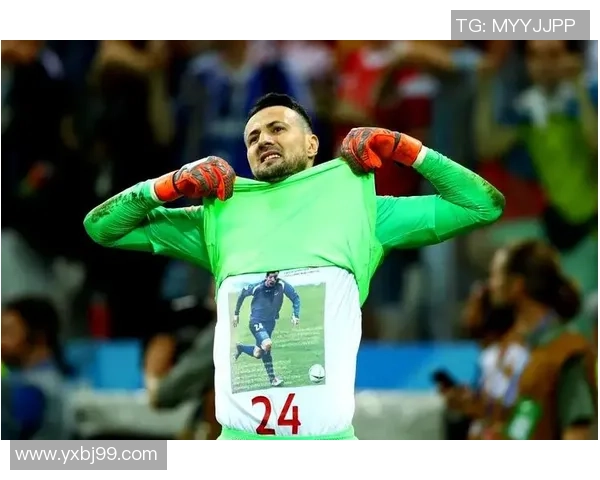 足球明星背后的故事与成长历程揭秘盘点他们的身世与成就 足球明星背后的故事与成长历程揭秘盘点他们的身世与成就